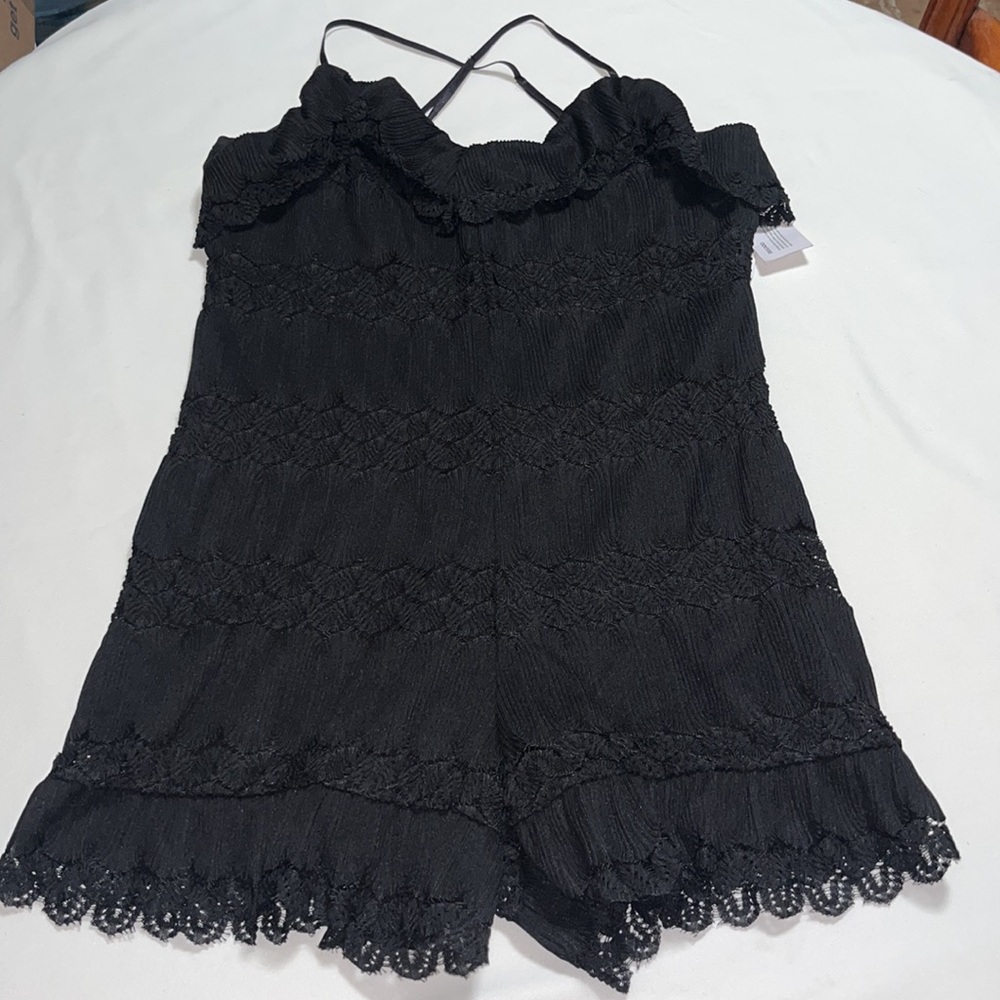 GUESS Romper Vita Mixed Lace Ruffled Overlay Romper Black LARGE - Picture 2 of 10